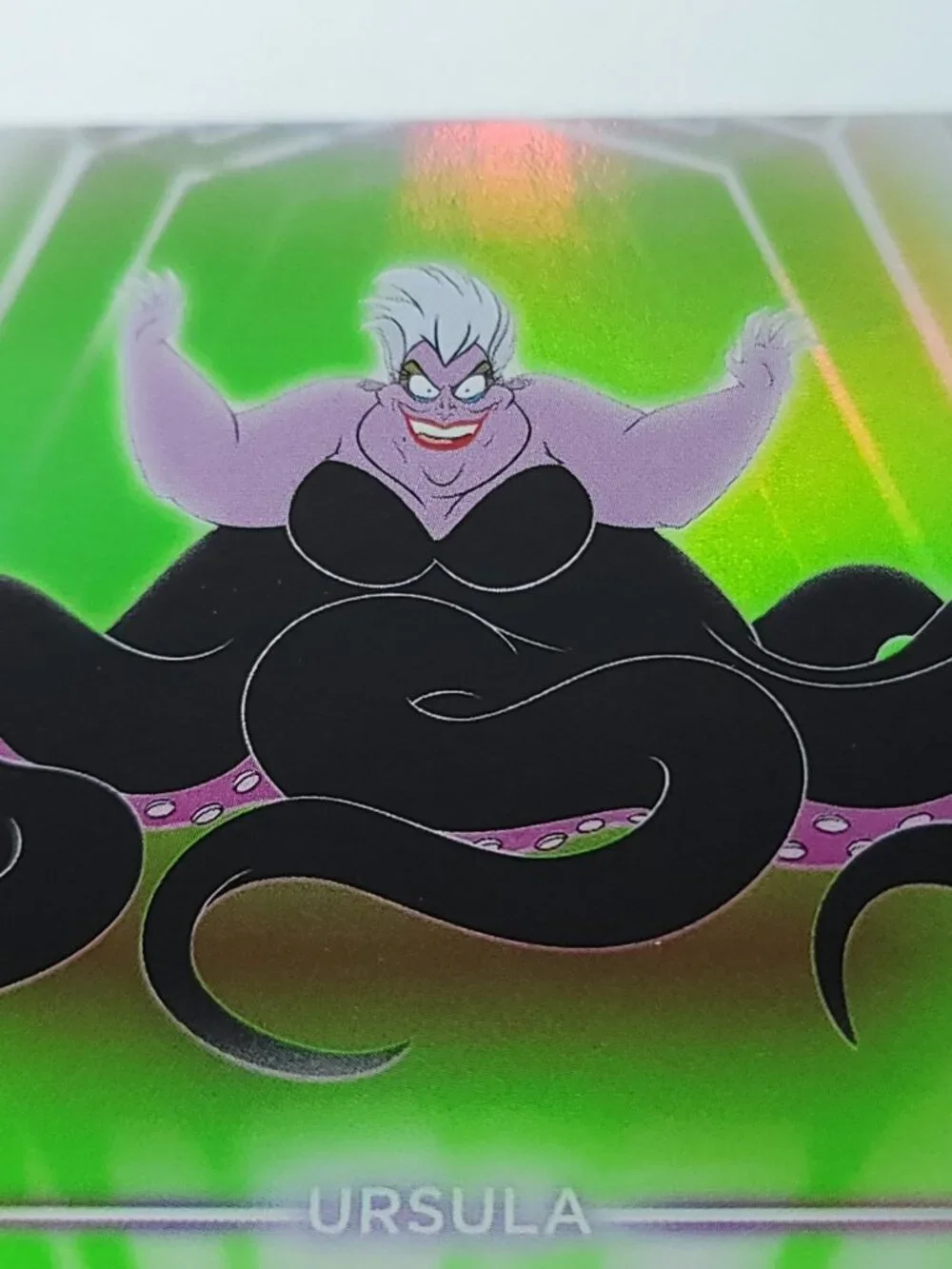 Ursula Topps 2026 Disney Neon Holo Parallel Refractor Limited 167/199 - Picture 3 of 4